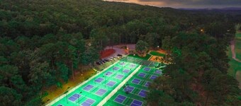 All the Comforts of Home and a View of Lake DeSoto