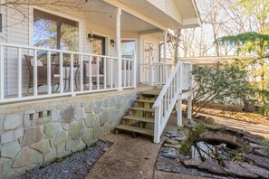 Terrace/patio - All the Comforts of Home and a View of Lake DeSoto (Hot Springs Village)