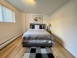 1 habitación, escritorio, wifi y ropa de cama