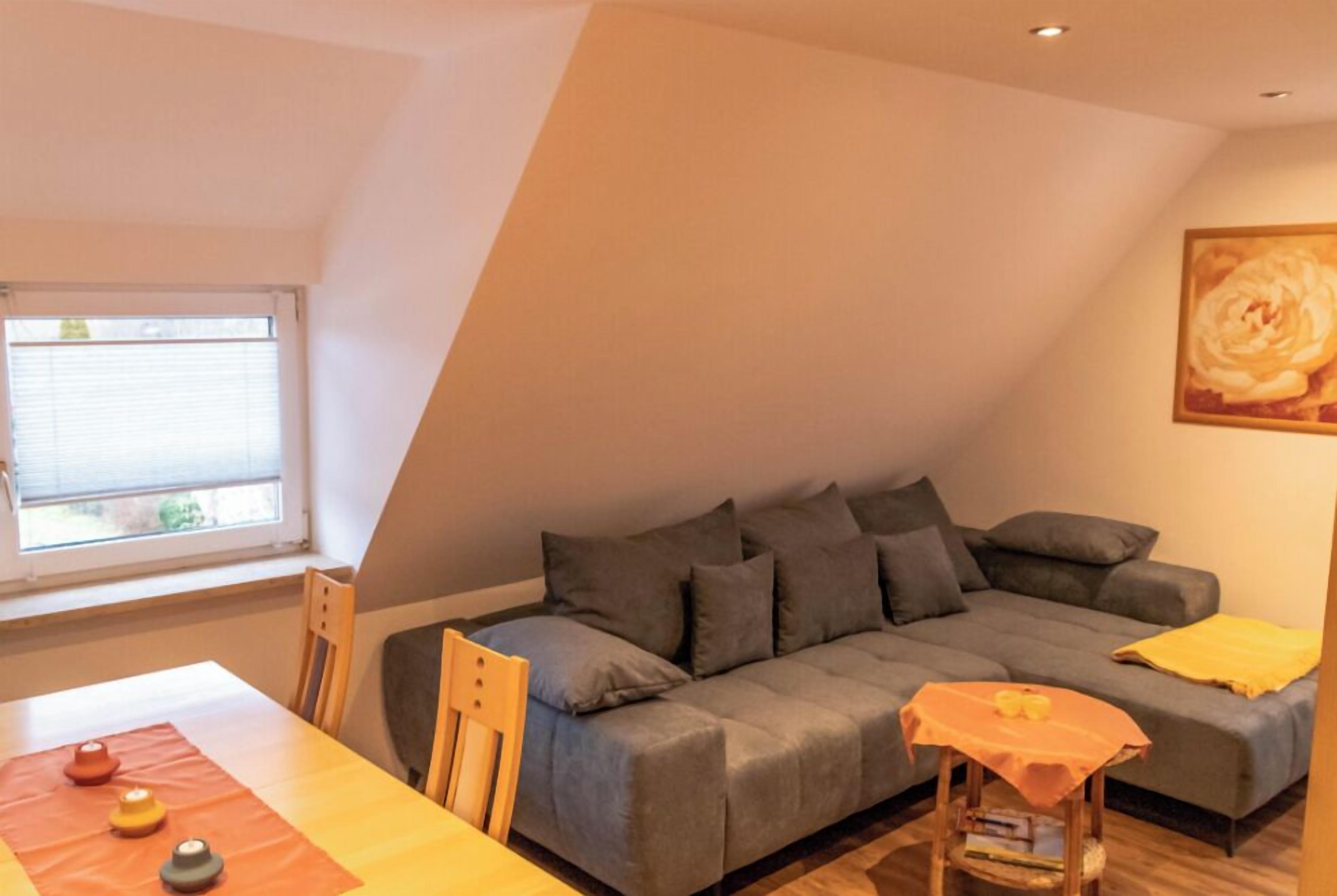 Ferienwohnung (60qm) Mit Garten - Coburg