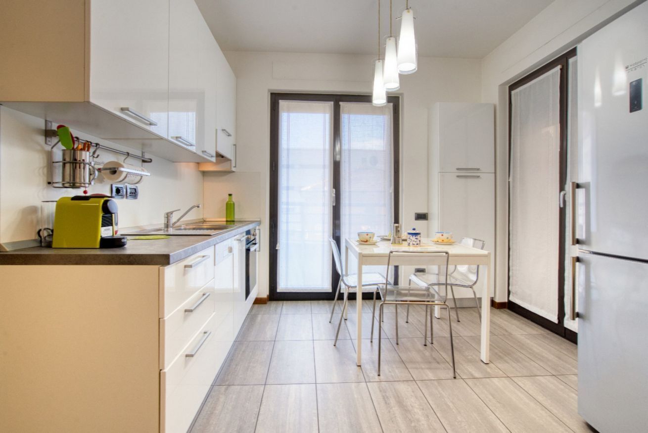Fridge, microwave, dishwasher, coffee/tea maker