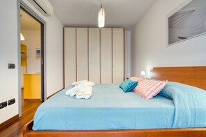 2 chambres, fer et planche Ă repasser, Wi-Fi, literie fournie