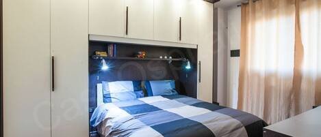 1 dormitorio y ropa de cama