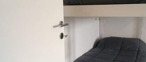 2 bedrooms, iron/ironing board, travel cot