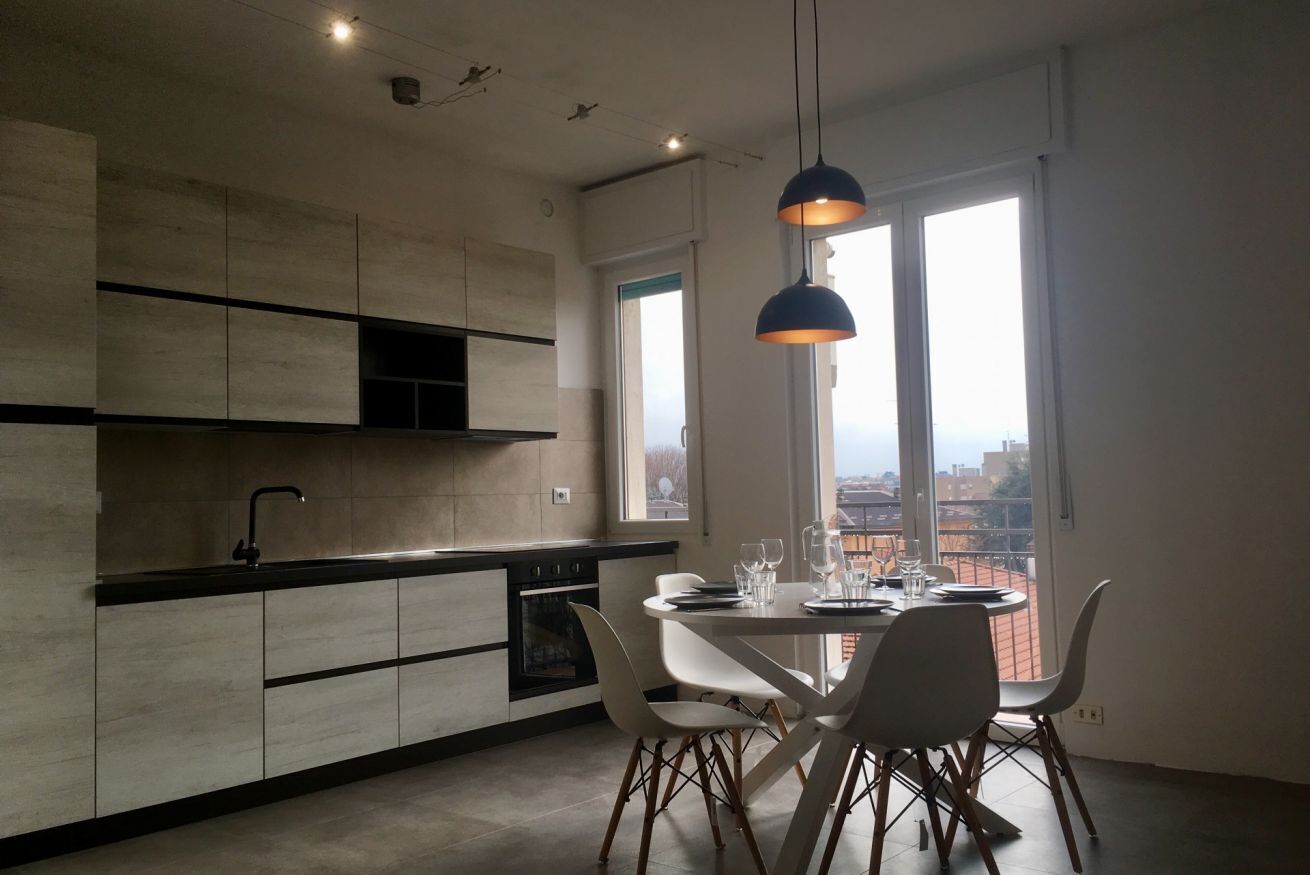 Réfrigérateur, four à micro-ondes, lave-vaisselle