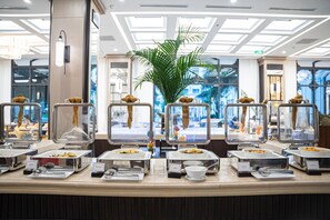 Tägliches inbegriffenes Frühstücksbuffet