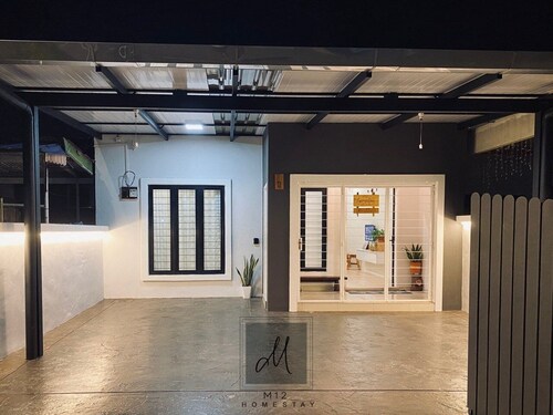 M12 Homestay 3BR for 9 paxs