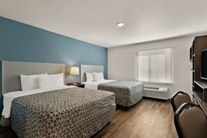 Free WiFi, bed sheets - WoodSpring Suites Fort Collins (Fort Collins)