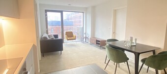 Captivating 2-bed Apartment in Salford, Manchester