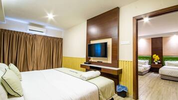 Iron/ironing board, free WiFi, bed sheets