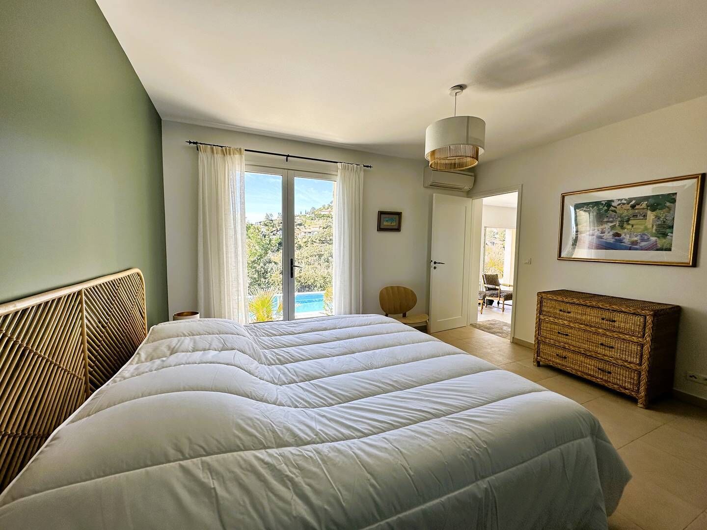 4 bedrooms, free WiFi