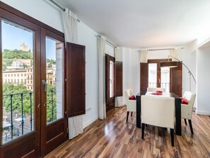 Dining - Beautiful apartment with views of the Alhambra (Granada)