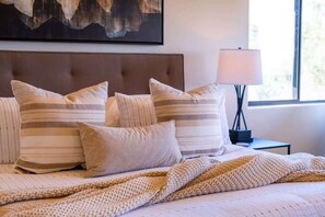 4 dormitorios, tabla de planchar con plancha, wifi gratis y ropa de cama