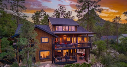 *Lux*Home with Guest House*5min from Downtown*