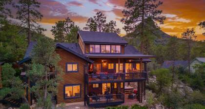 Luxury Prescott Retreat with Casita, Spa, Patios!