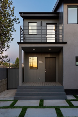 New Luxury Home with DTLA Views - Ideal for Groups