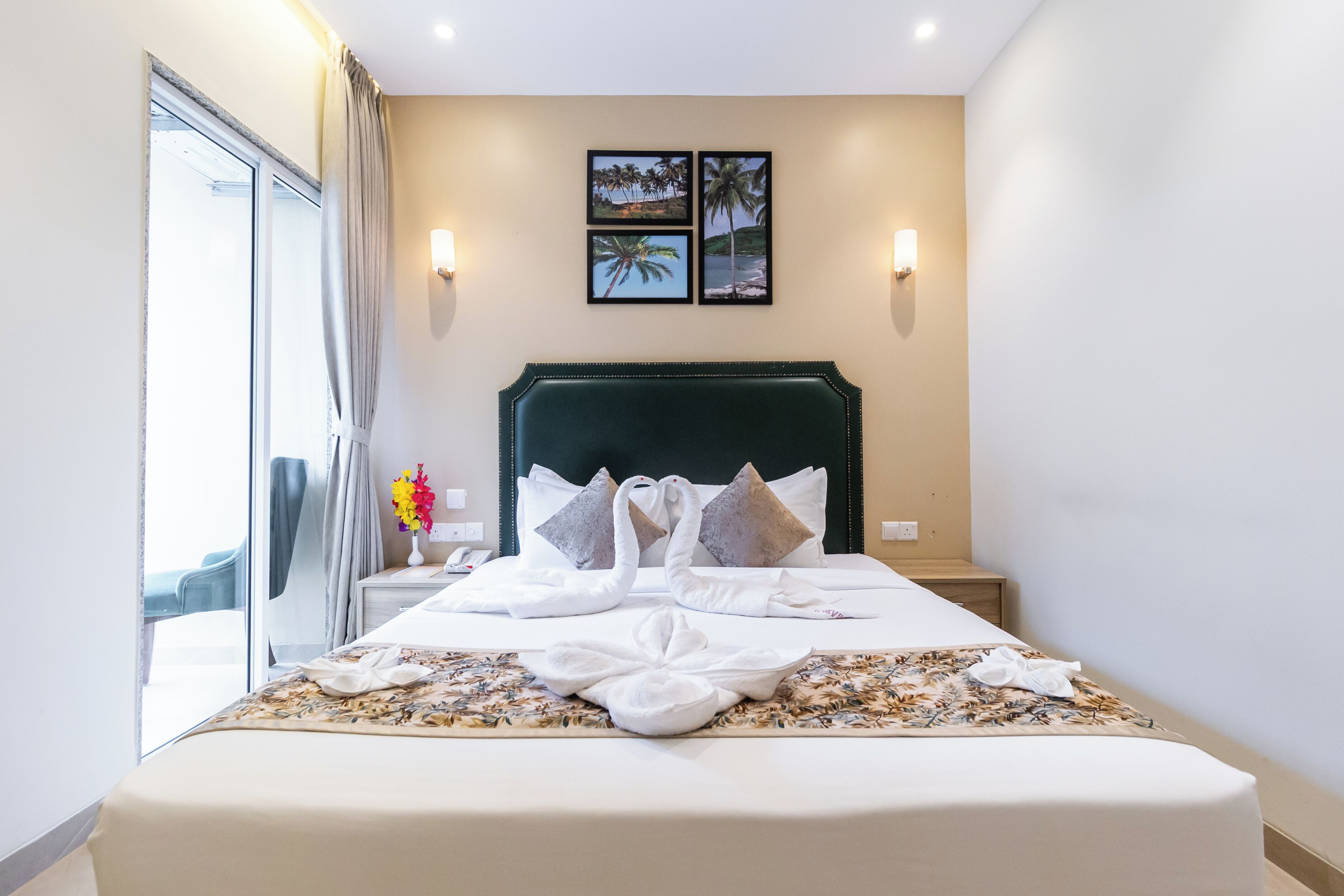 行政雙人房 | 迷你吧、客房內保險箱、獨特裝潢、布置獨特