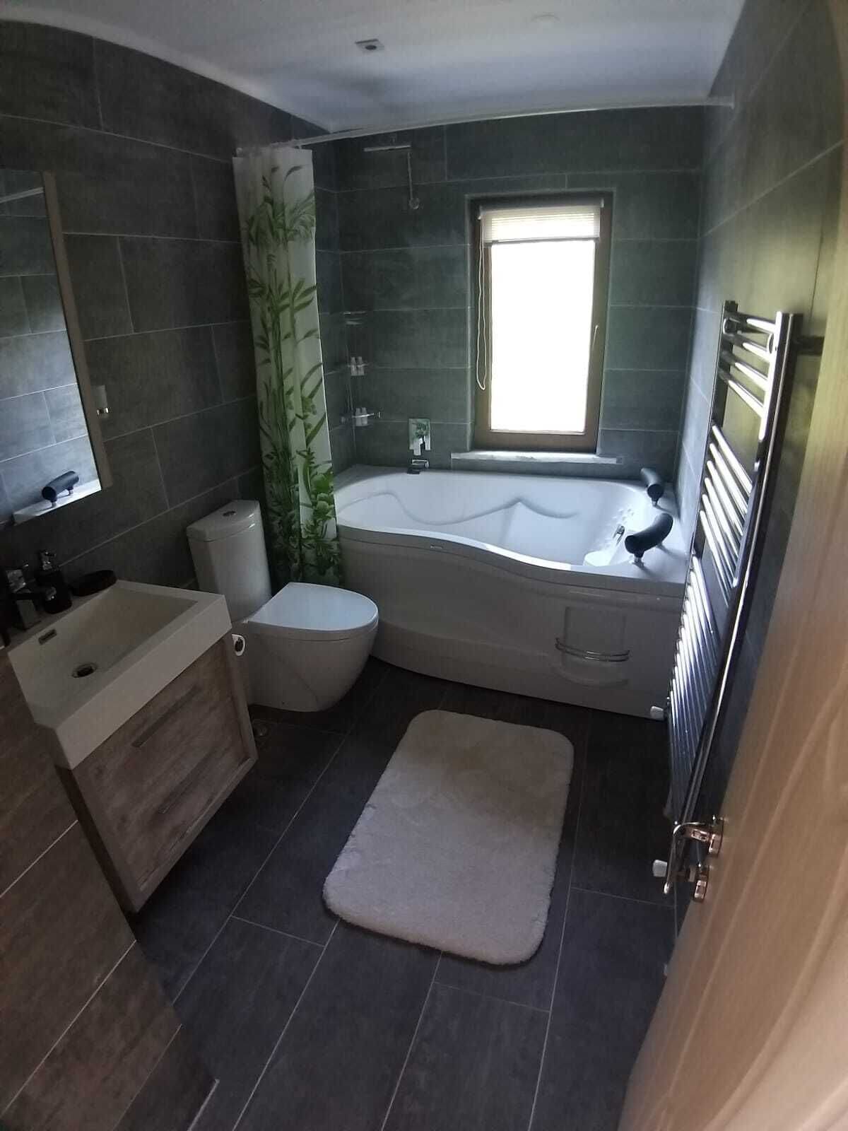 Panoramic-Doppel- oder -Zweibettzimmer, Bergblick | Badezimmer