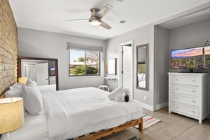 3 Schlafzimmer, Schreibtisch, Bügeleisen/Bügelbrett, kostenloses WLAN