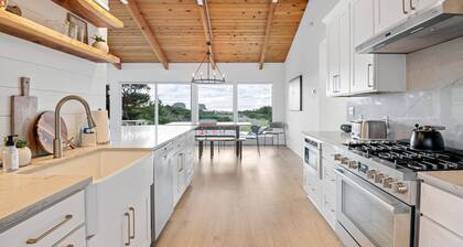 Magnificent Oceanfront Views of Twin Rocks on Private Acre, Pet Friendly, Hot Tub, Fire-Pit, Deck