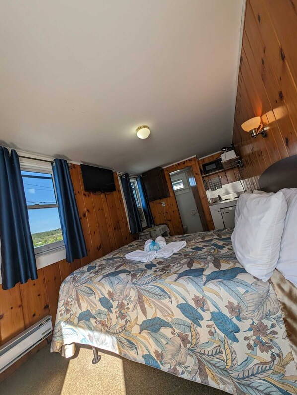1 bedroom, WiFi, bed sheets - Cozy Getaway at the Cod Sunday cottage located at the Oceana Cottages (North Truro)