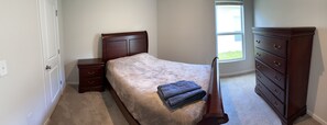 2 habitaciones, escritorio, wifi y ropa de cama 