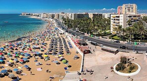 Sun-loungers - Comfortable spacious family house with large terrace and garden Beach & Bars (Torrevieja)