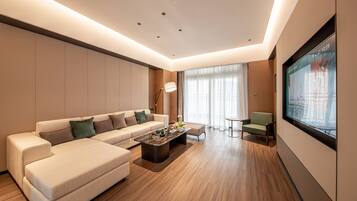 Phòng Deluxe, 1 phòng ngủ | Két bảo mật tại phòng, màn/rèm cản sáng, bàn ủi/dụng cụ ủi quần áo