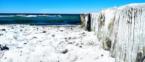 Plage à proximité, chaises longues