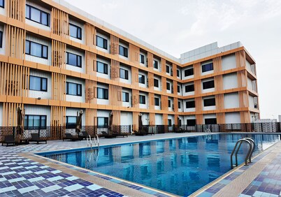 Escale International Hotel