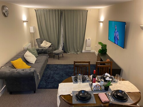 Lovely 2bedroom apartment with free wifi