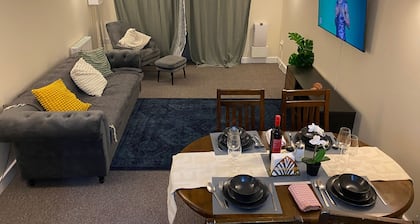 Lovely 2bedroom apartment with free wifi