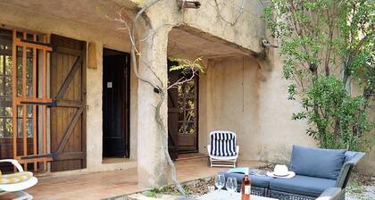 Mazet Méditerranéen avec Terrasse et Jardin - Rayol-Canadel