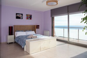 5 chambres, lit de bébé portatif, Wi-Fi, literie fournie