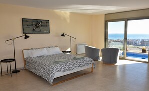 5 quartos, berço de viagem, Wi-Fi, roupa de cama