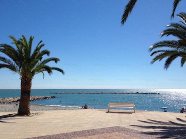 NĂ€ra stranden