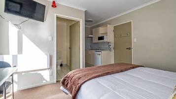 3 bedrooms, iron/ironing board, travel cot, WiFi