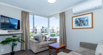 Sunny Apartment | No Guest Fees