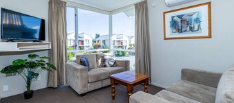 Sunny Apartment | No Guest Fees