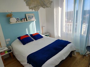 2 chambres, accès au Wi-Fi (inclus)