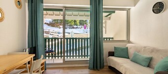 Cozy apartment for 4 with balcony and ski locker in Gourette