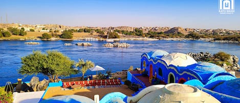 デラックス トリプルルーム | テラス / パティオ