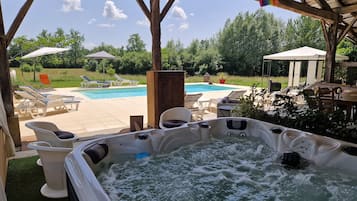 Outdoor spabad