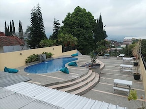 Outdoor pool - Batu Indah Pool Villa (Batu)