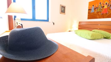 House, 1 Bedroom, Balcony, City View