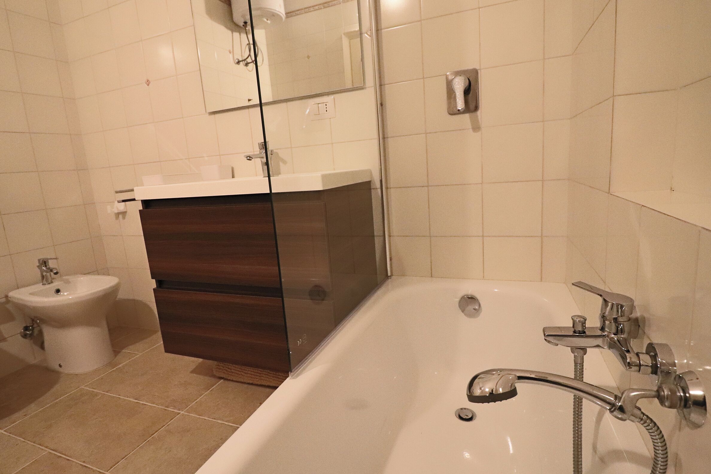 Casa, 2 quartos, vista para a cidade | Banheiro