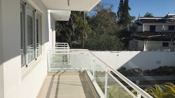 Kondominium, 2 kamar tidur, balkon, pemandangan kebun | Teras/patio