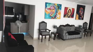 Condo, 2 Bedrooms, Balcony, Garden View | Interior