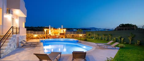 Villa, fumeurs | 3 chambres