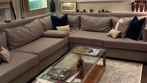 Apartment, 1 Bedroom | Living room